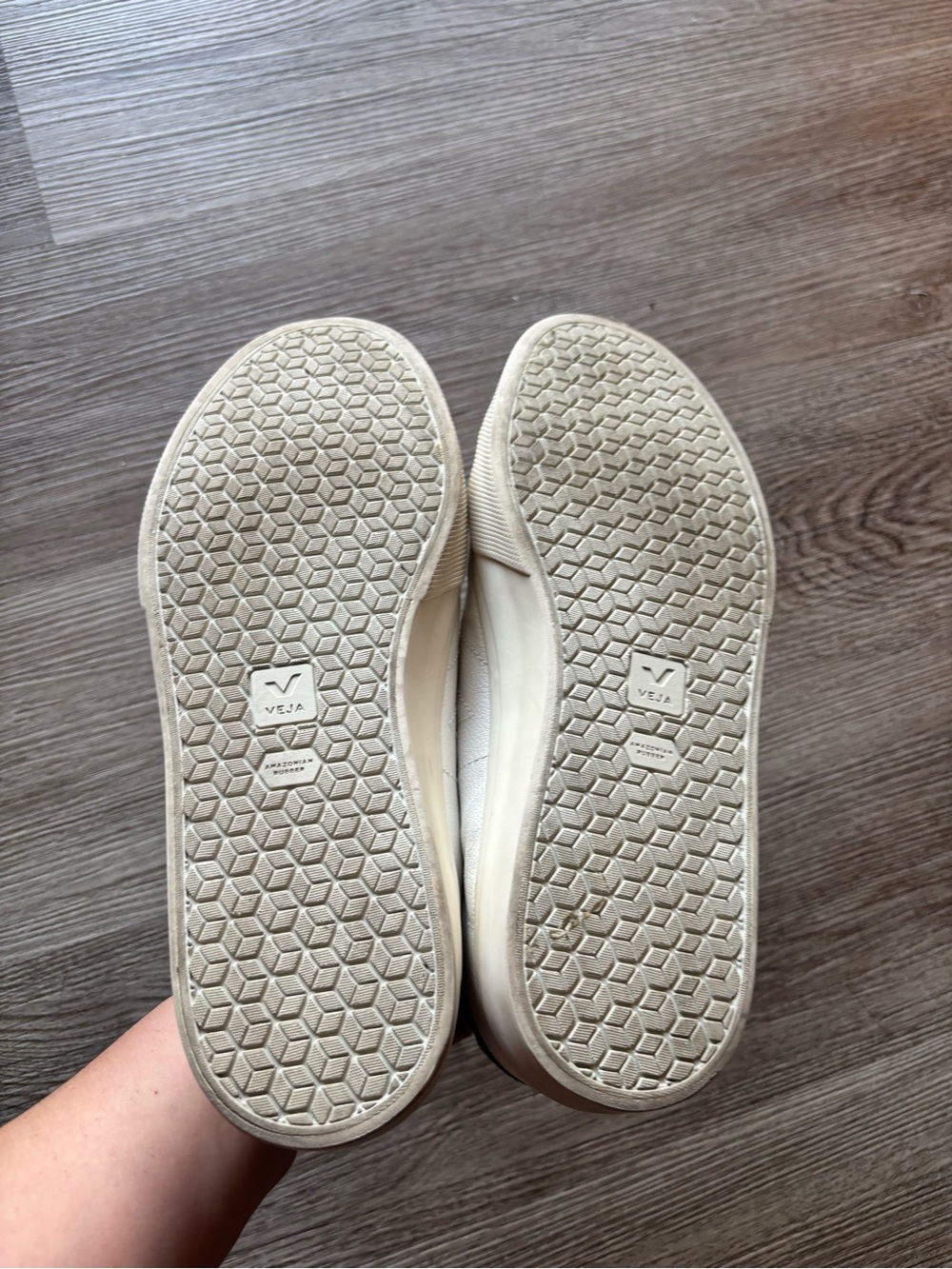 VEJA RECIFE SNEAKER IN EXTRA WHITE & EMERAUDE - Picture 6 of 10